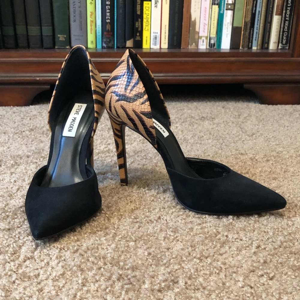 Steve Madden Black & Tan Heels